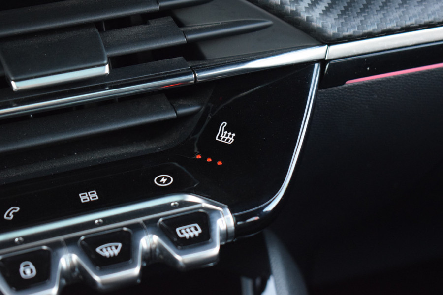 Peugeot e-2008 EV GT Pack 50 kWh | Pano | Leer | CarPlay | Stoelverw. | Camera
