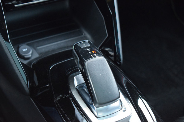 Peugeot e-2008 EV GT Pack 50 kWh | Pano | Leer | CarPlay | Stoelverw. | Camera