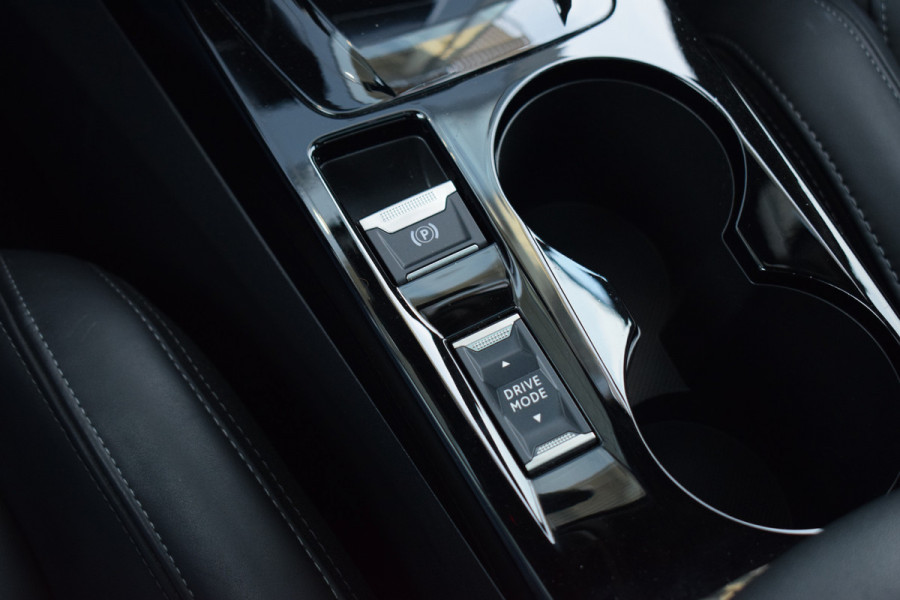 Peugeot e-2008 EV GT Pack 50 kWh | Pano | Leer | CarPlay | Stoelverw. | Camera
