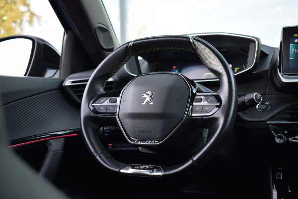 Peugeot e-2008 EV GT Pack 50 kWh | Pano | Leer | CarPlay | Stoelverw. | Camera