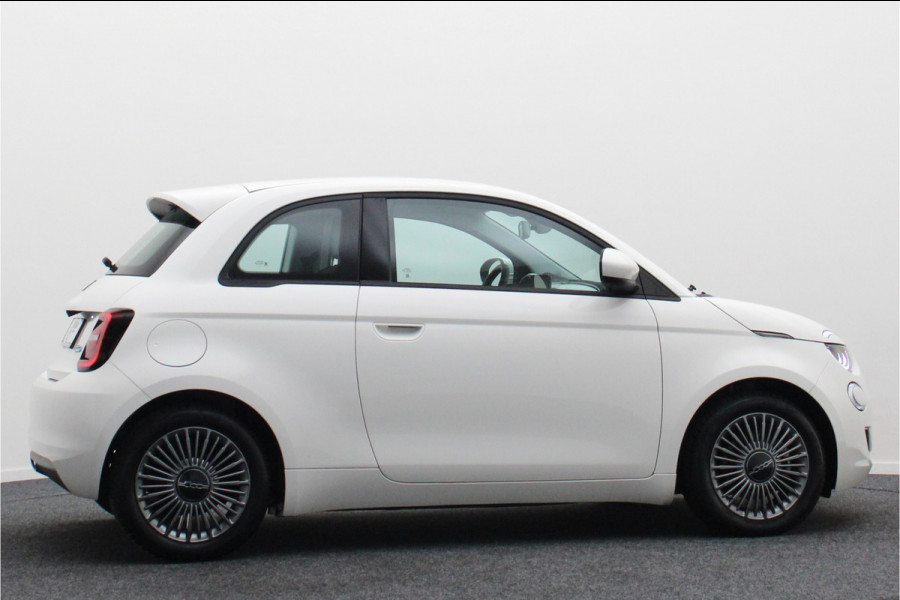 Fiat 500 Icon 42 kWh Virtual Cockpit, Camera, Rijstrooksensor, Cruise, Apple Carplay, DAB, 16''