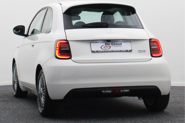 Fiat 500 Icon 42 kWh Virtual Cockpit, Camera, Rijstrooksensor, Cruise, Apple Carplay, DAB, 16''