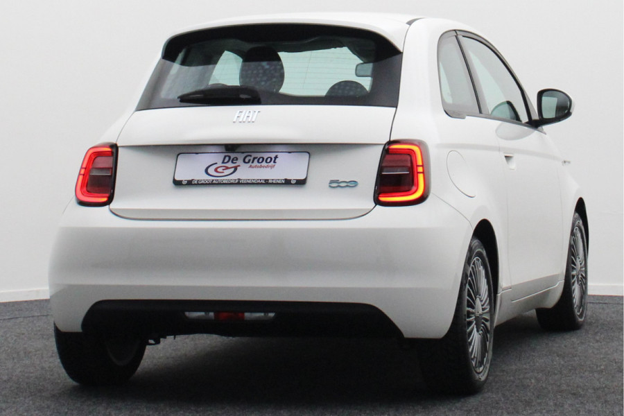 Fiat 500 Icon 42 kWh Virtual Cockpit, Camera, Rijstrooksensor, Cruise, Apple Carplay, DAB, 16''