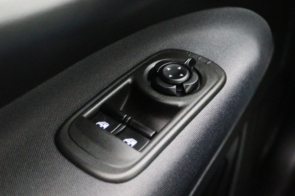 Fiat 500 Icon 42 kWh Virtual Cockpit, Camera, Rijstrooksensor, Cruise, Apple Carplay, DAB, 16''