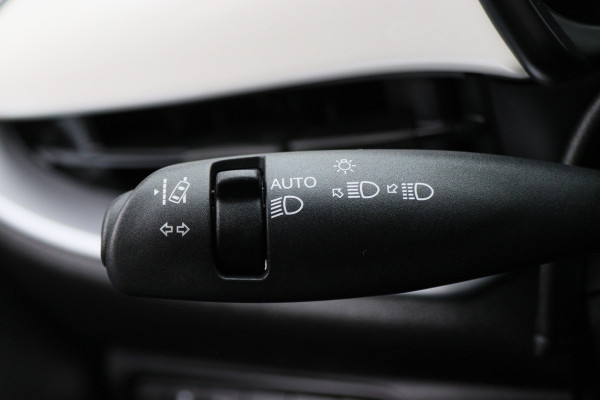 Fiat 500 Icon 42 kWh Virtual Cockpit, Camera, Rijstrooksensor, Cruise, Apple Carplay, DAB, 16''