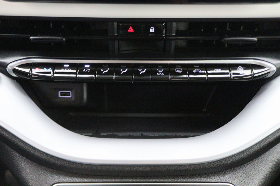 Fiat 500 Icon 42 kWh Virtual Cockpit, Camera, Rijstrooksensor, Cruise, Apple Carplay, DAB, 16''