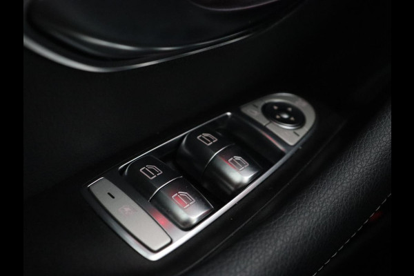 Mercedes-Benz E-Klasse 300e AMG Night | Adaptive cruise | Burmester | Stoelverwarming | Carplay | Camera | Park Assist | Sfeerverlichting | Half leder | PHEV | Plug In