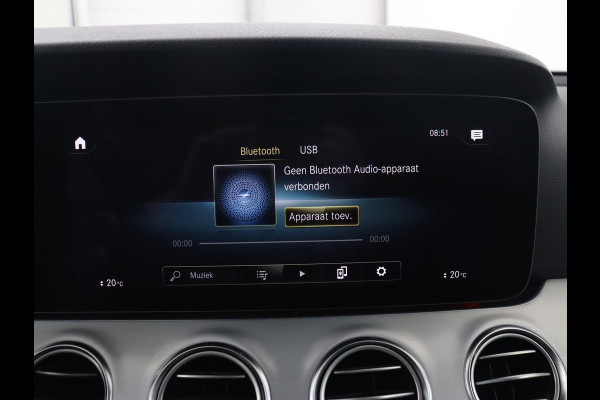 Mercedes-Benz E-Klasse 300e AMG Night | Adaptive cruise | Burmester | Stoelverwarming | Carplay | Camera | Park Assist | Sfeerverlichting | Half leder | PHEV | Plug In