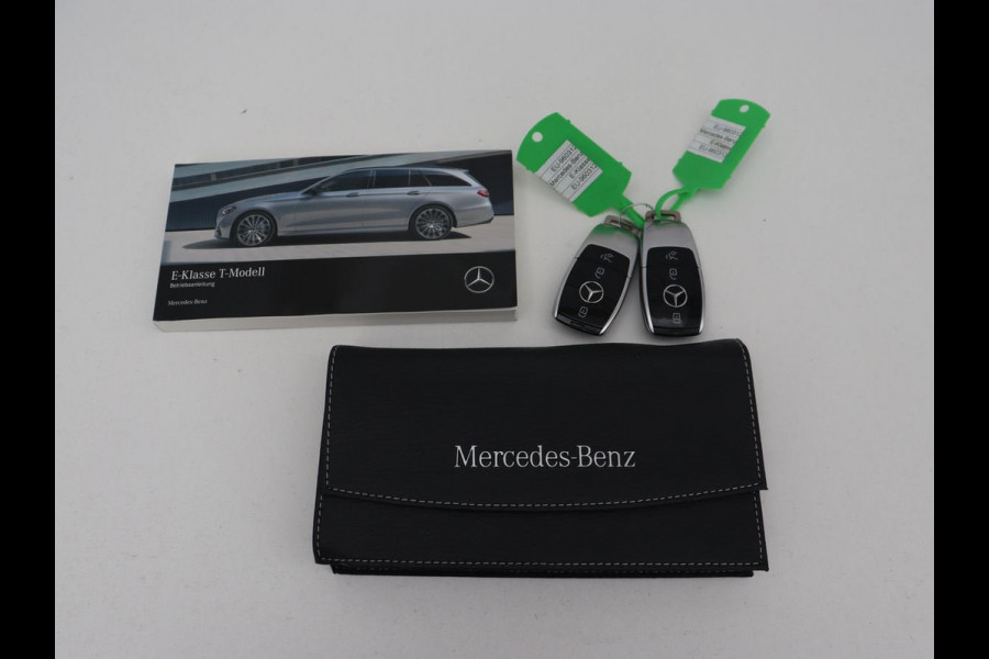 Mercedes-Benz E-Klasse 300e AMG Night | Adaptive cruise | Burmester | Stoelverwarming | Carplay | Camera | Park Assist | Sfeerverlichting | Half leder | PHEV | Plug In