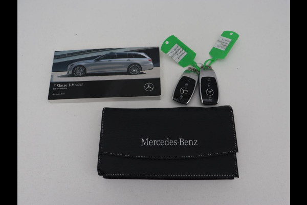 Mercedes-Benz E-Klasse 300e AMG Night | Adaptive cruise | Burmester | Stoelverwarming | Carplay | Camera | Park Assist | Sfeerverlichting | Half leder | PHEV | Plug In