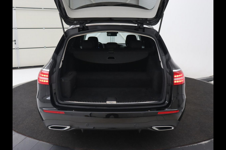 Mercedes-Benz E-Klasse 300e AMG Night | Adaptive cruise | Burmester | Stoelverwarming | Carplay | Camera | Park Assist | Sfeerverlichting | Half leder | PHEV | Plug In