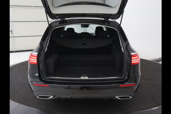 Mercedes-Benz E-Klasse 300e AMG Night | Adaptive cruise | Burmester | Stoelverwarming | Carplay | Camera | Park Assist | Sfeerverlichting | Half leder | PHEV | Plug In