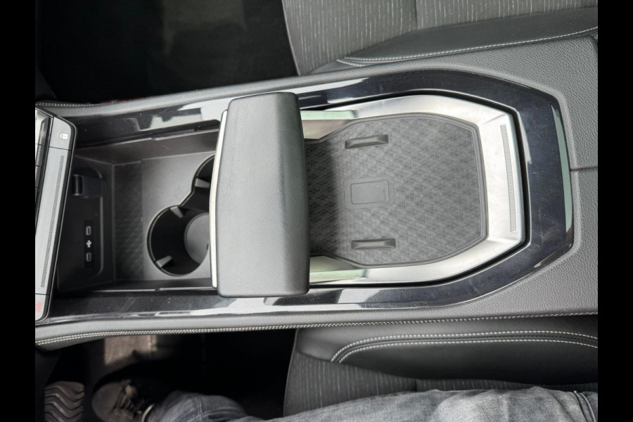 Renault Austral Mild Hybrid 160 EDC Techno Pano / Virtual cockpit / Elektr A klep / All Season banden