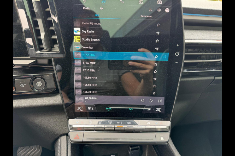 Renault Austral Mild Hybrid 160 EDC Techno Pano / Virtual cockpit / Elektr A klep / All Season banden