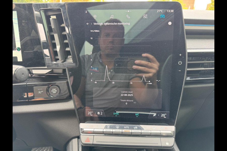 Renault Austral Mild Hybrid 160 EDC Techno Pano / Virtual cockpit / Elektr A klep / All Season banden