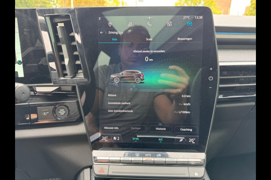Renault Austral Mild Hybrid 160 EDC Techno Pano / Virtual cockpit / Elektr A klep / All Season banden