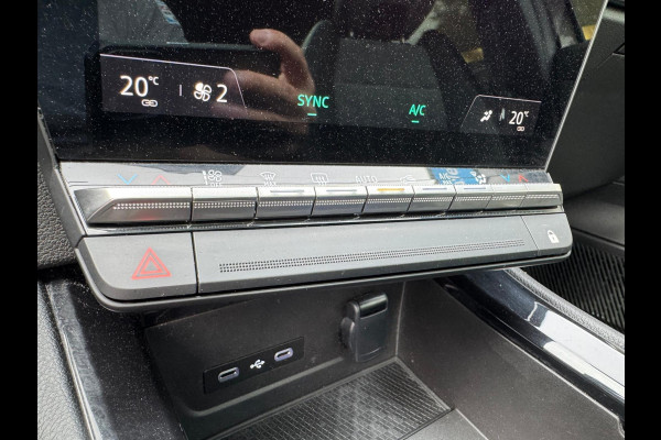 Renault Austral Mild Hybrid 160 EDC Techno Pano / Virtual cockpit / Elektr A klep / All Season banden