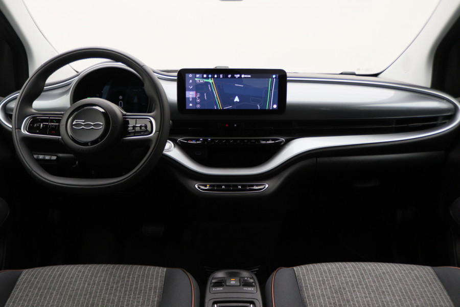 Fiat 500 Icon 42 kWh Full LED, Virtual Cockpit, Camera, Lane Assist, Apple Carplay, DAB, 16"