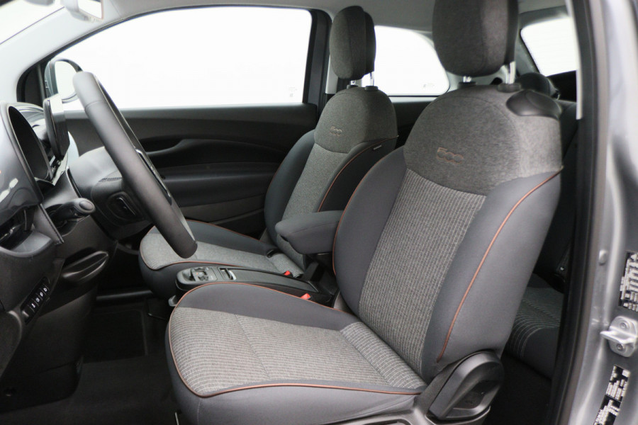 Fiat 500 Icon 42 kWh Full LED, Virtual Cockpit, Camera, Lane Assist, Apple Carplay, DAB, 16"