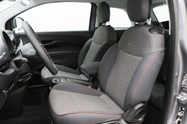 Fiat 500 Icon 42 kWh Full LED, Virtual Cockpit, Camera, Lane Assist, Apple Carplay, DAB, 16"