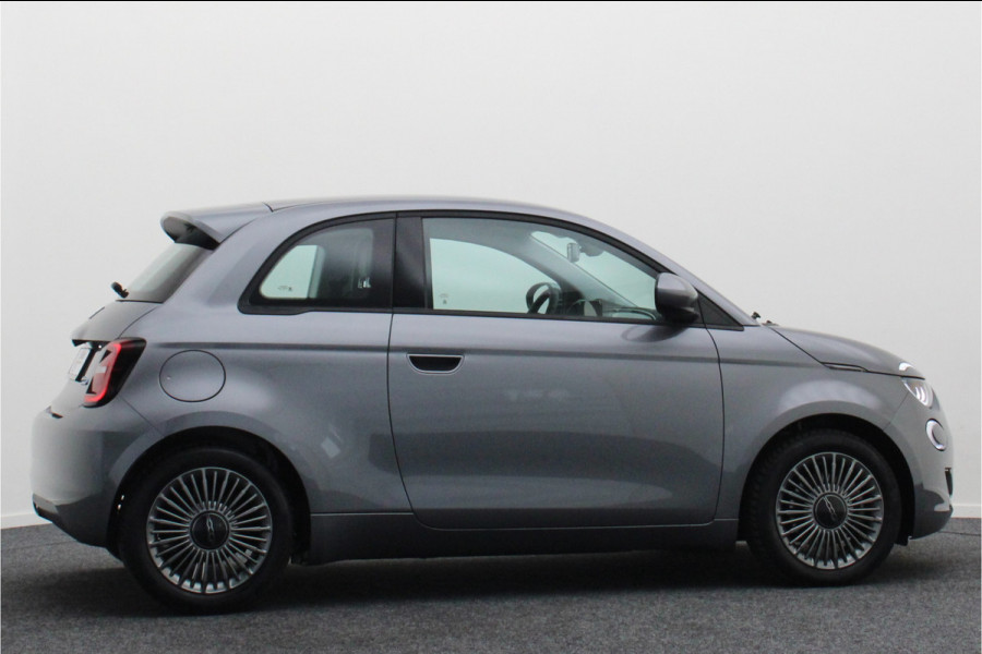 Fiat 500 Icon 42 kWh Full LED, Virtual Cockpit, Camera, Lane Assist, Apple Carplay, DAB, 16"