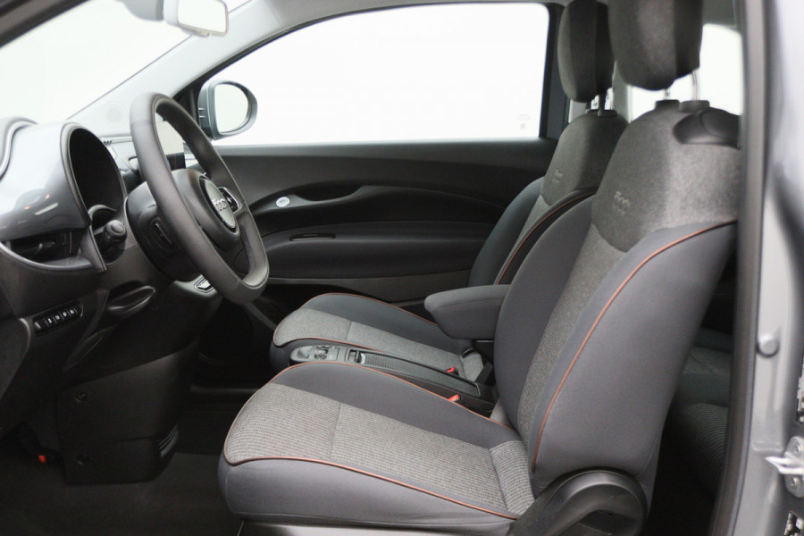 Fiat 500 Icon 42 kWh Full LED, Virtual Cockpit, Camera, Lane Assist, Apple Carplay, DAB, 16"