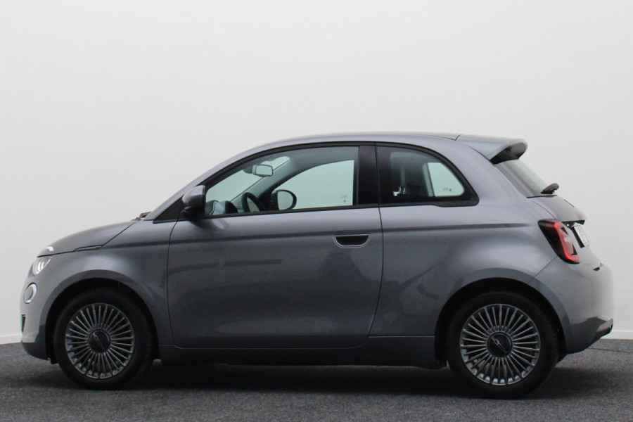 Fiat 500 Icon 42 kWh Full LED, Virtual Cockpit, Camera, Lane Assist, Apple Carplay, DAB, 16"