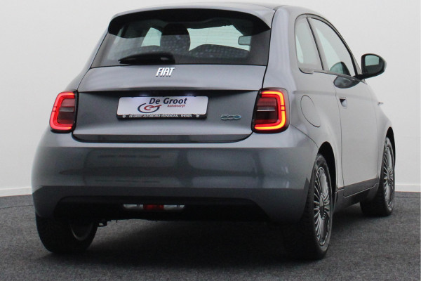 Fiat 500 Icon 42 kWh Full LED, Virtual Cockpit, Camera, Lane Assist, Apple Carplay, DAB, 16"
