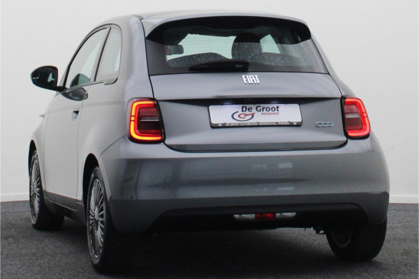 Fiat 500 Icon 42 kWh Full LED, Virtual Cockpit, Camera, Lane Assist, Apple Carplay, DAB, 16"