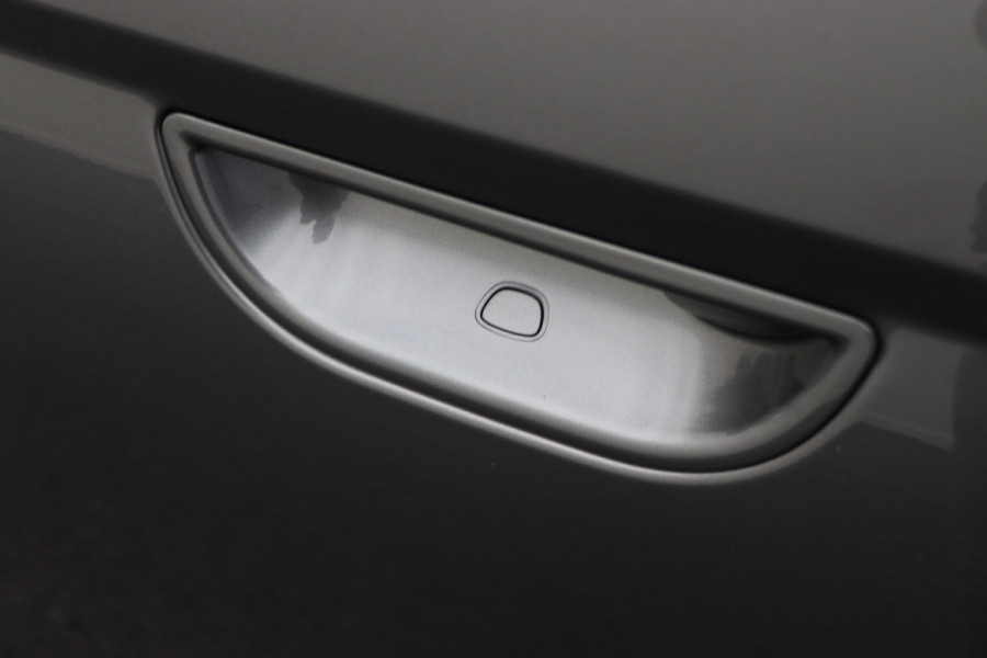 Fiat 500 Icon 42 kWh Full LED, Virtual Cockpit, Camera, Lane Assist, Apple Carplay, DAB, 16"
