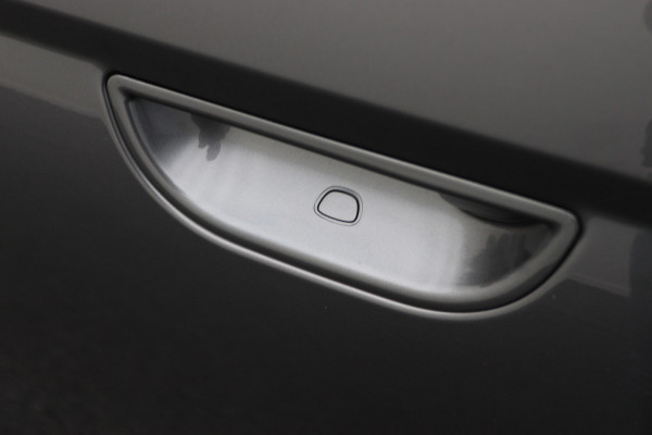 Fiat 500 Icon 42 kWh Full LED, Virtual Cockpit, Camera, Lane Assist, Apple Carplay, DAB, 16"