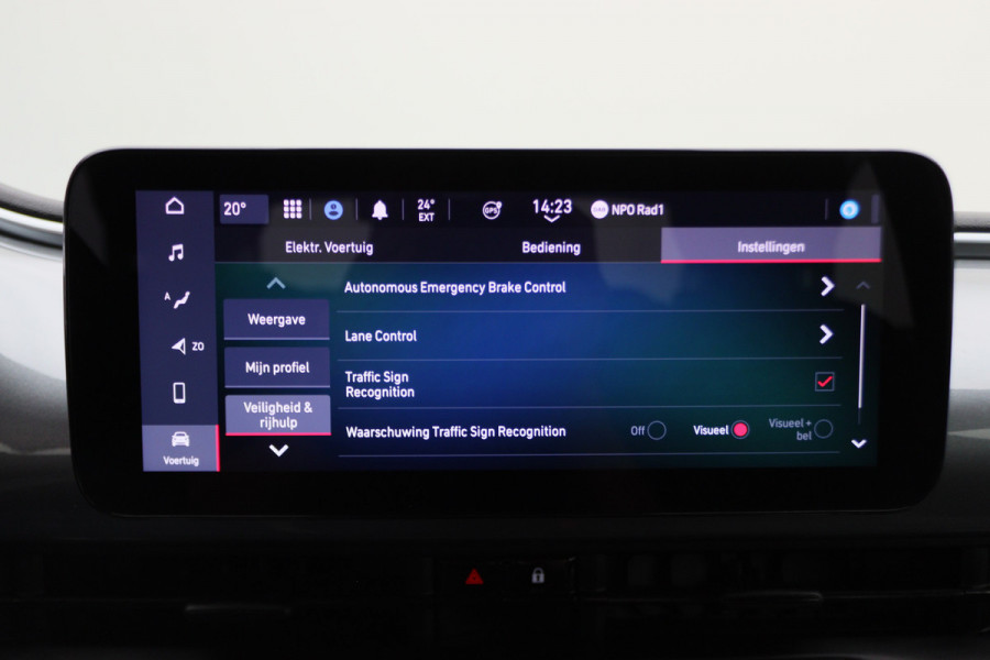 Fiat 500 Icon 42 kWh Full LED, Virtual Cockpit, Camera, Lane Assist, Apple Carplay, DAB, 16"