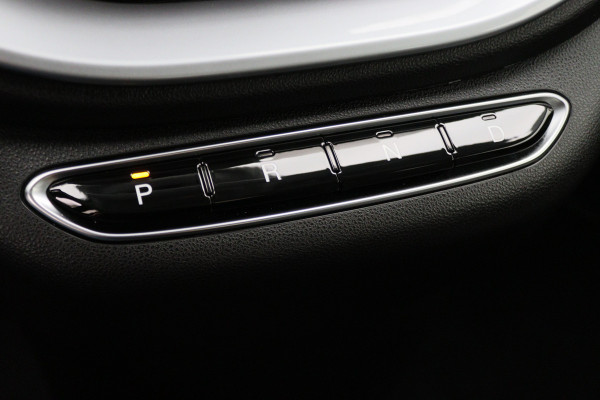 Fiat 500 Icon 42 kWh Full LED, Virtual Cockpit, Camera, Lane Assist, Apple Carplay, DAB, 16"