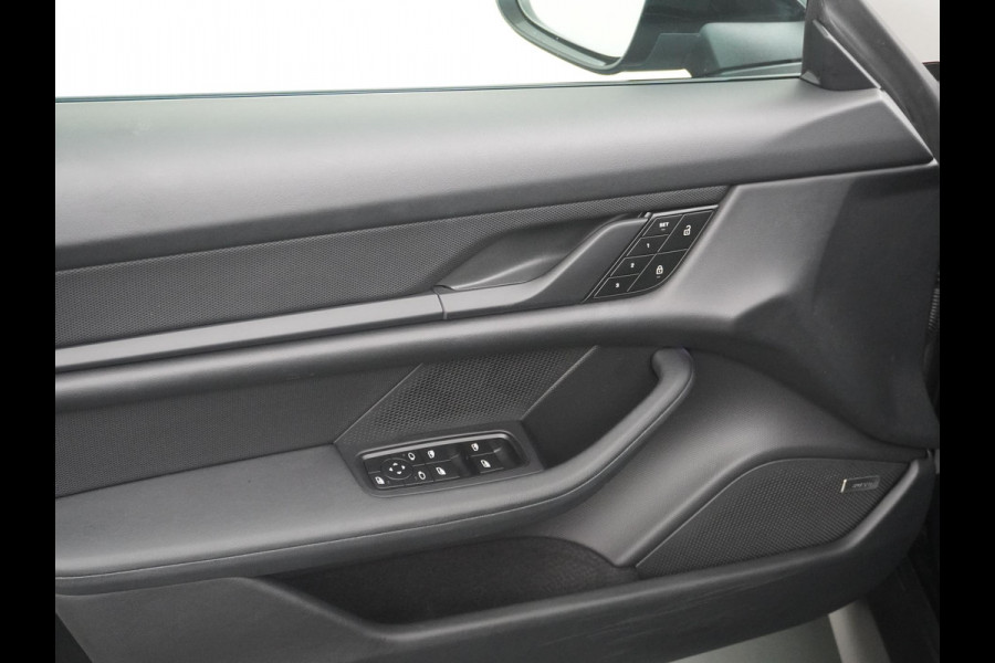 Porsche Taycan Sport Turismo 83 kWh DEALER ONDERHOUDEN | SPORTCHRONO | 14WEGS COMFORSTOELEN | WARMTEPOMP | BOSE | BTW VERREKENBAAR
