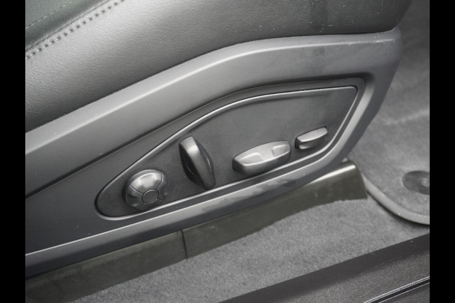 Porsche Taycan Sport Turismo 83 kWh DEALER ONDERHOUDEN | SPORTCHRONO | 14WEGS COMFORSTOELEN | WARMTEPOMP | BOSE | BTW VERREKENBAAR