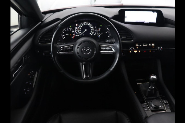 Mazda 3 2.0 SkyActive-X Luxury | Leder | Adaptive cruise | Head-Up | BOSE Sound | Stoel & stuurverwarming | Carplay | Camera | Memory | Keyless | Navigatie