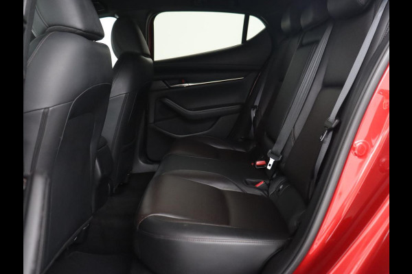 Mazda 3 2.0 SkyActive-X Luxury | Leder | Adaptive cruise | Head-Up | BOSE Sound | Stoel & stuurverwarming | Carplay | Camera | Memory | Keyless | Navigatie