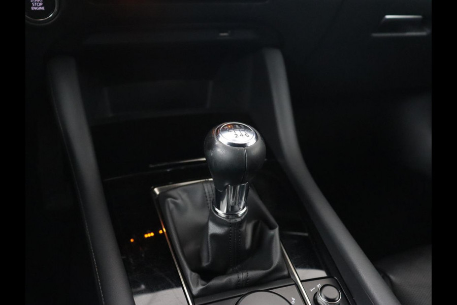 Mazda 3 2.0 SkyActive-X Luxury | Leder | Adaptive cruise | Head-Up | BOSE Sound | Stoel & stuurverwarming | Carplay | Camera | Memory | Keyless | Navigatie