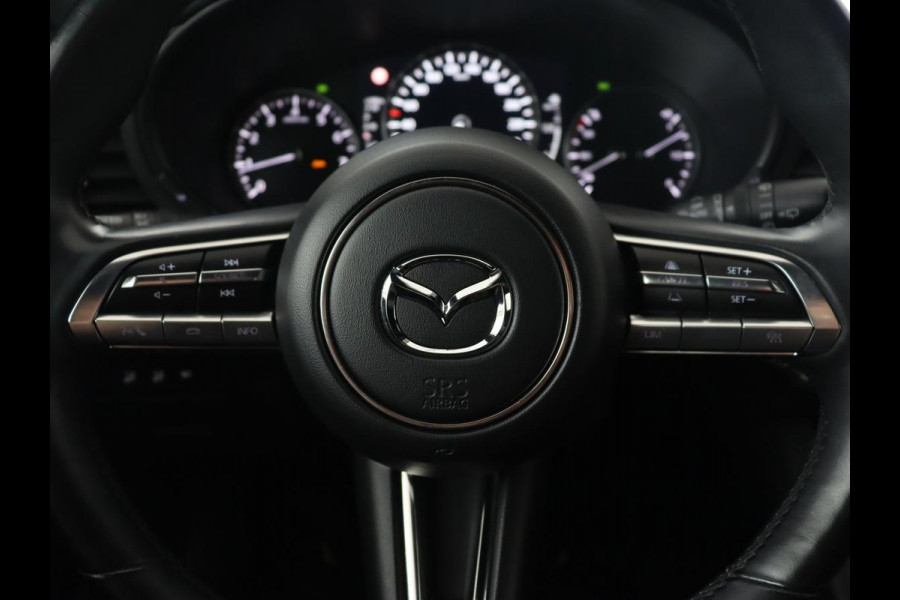 Mazda 3 2.0 SkyActive-X Luxury | Leder | Adaptive cruise | Head-Up | BOSE Sound | Stoel & stuurverwarming | Carplay | Camera | Memory | Keyless | Navigatie