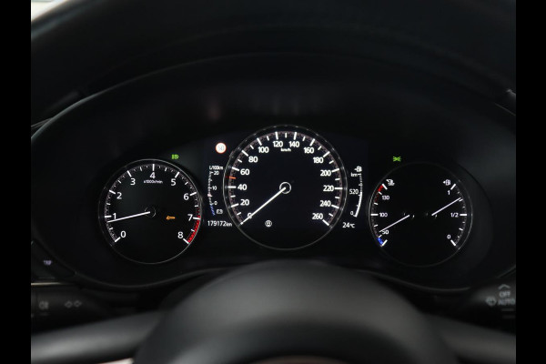 Mazda 3 2.0 SkyActive-X Luxury | Leder | Adaptive cruise | Head-Up | BOSE Sound | Stoel & stuurverwarming | Carplay | Camera | Memory | Keyless | Navigatie