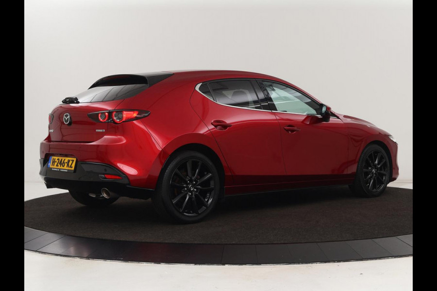 Mazda 3 2.0 SkyActive-X Luxury | Leder | Adaptive cruise | Head-Up | BOSE Sound | Stoel & stuurverwarming | Carplay | Camera | Memory | Keyless | Navigatie