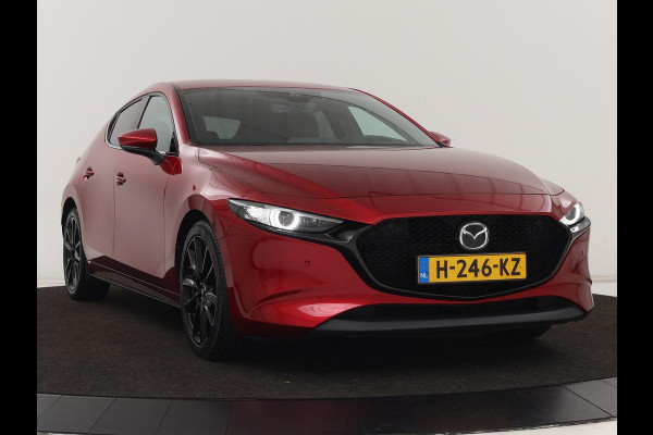 Mazda 3 2.0 SkyActive-X Luxury | Leder | Adaptive cruise | Head-Up | BOSE Sound | Stoel & stuurverwarming | Carplay | Camera | Memory | Keyless | Navigatie