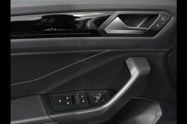 Volkswagen T-Roc 1.0 TSI R-Line Business Airco Navi Carplay PDC VA Massage Full LED Adaptive Cruise Control Ambiente verlichting