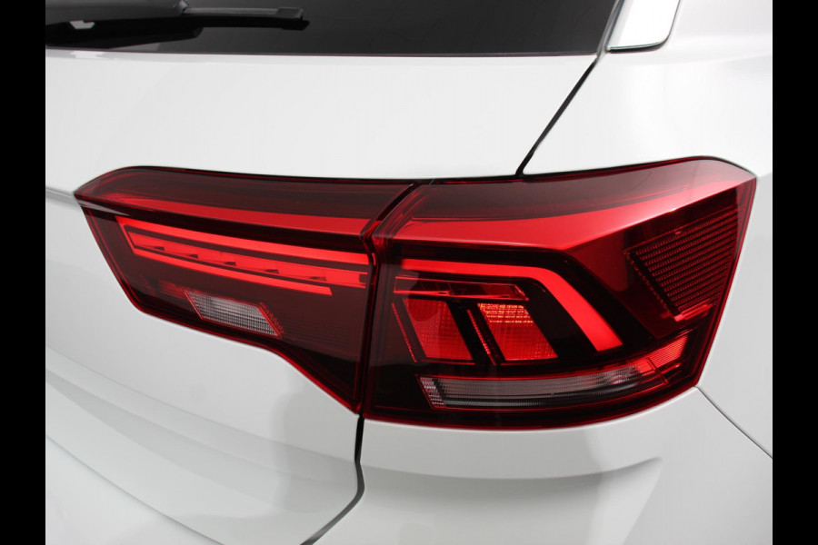 Volkswagen T-Roc 1.0 TSI R-Line Business Airco Navi Carplay PDC VA Massage Full LED Adaptive Cruise Control Ambiente verlichting