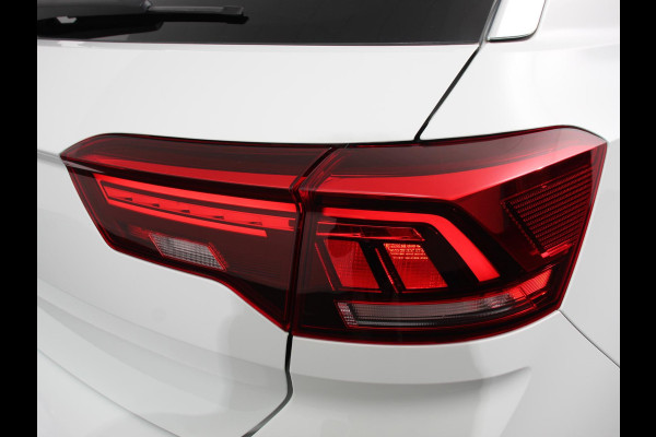 Volkswagen T-Roc 1.0 TSI R-Line Business Airco Navi Carplay PDC VA Massage Full LED Adaptive Cruise Control Ambiente verlichting