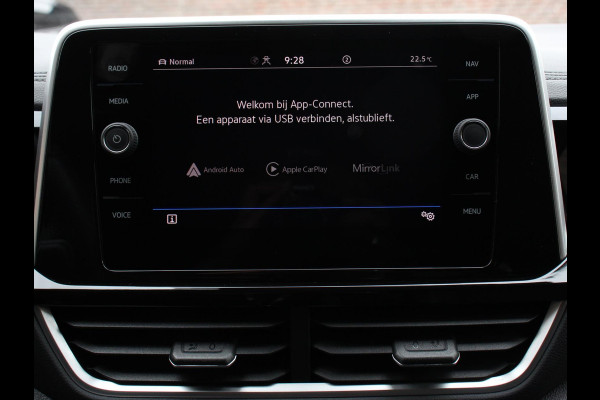 Volkswagen T-Roc 1.0 TSI R-Line Business Airco Navi Carplay PDC VA Massage Full LED Adaptive Cruise Control Ambiente verlichting