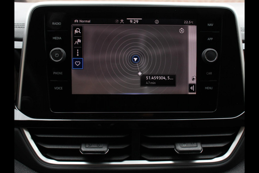 Volkswagen T-Roc 1.0 TSI R-Line Business Airco Navi Carplay PDC VA Massage Full LED Adaptive Cruise Control Ambiente verlichting
