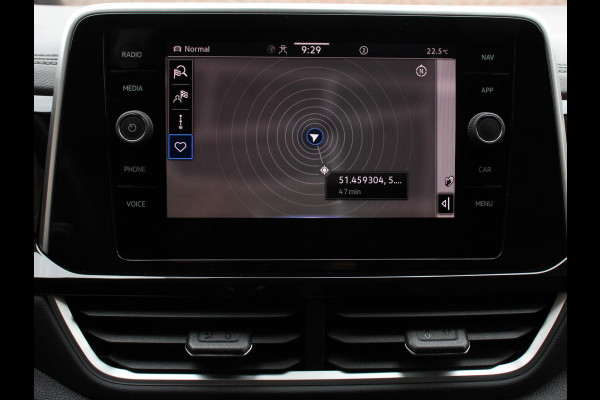 Volkswagen T-Roc 1.0 TSI R-Line Business Airco Navi Carplay PDC VA Massage Full LED Adaptive Cruise Control Ambiente verlichting