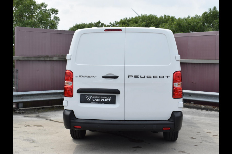Peugeot e-Expert EV L3 75 kWh 3 ZITS | 0% RENTE | NAVI & CARPLAY | ACHTERUITRIJCAMERA MET SENSOREN | E.C.C. | UIT VOORRAAD LEVERBAAR