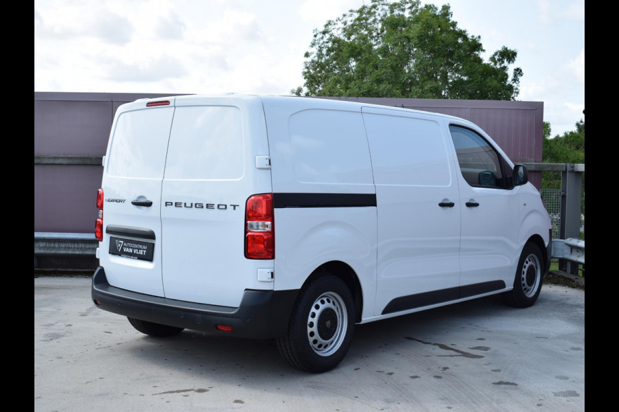 Peugeot e-Expert EV L2 75 kWh | 8 jaar garantie | Apple Carplay | parkeersensoren + camera | navigatie | rijklaarprijs Peugeot e-Expert EV L2 75 kWh | 8 jaar garantie | Apple Carplay | parkeersensoren + camera | navigatie | rijklaarprijs